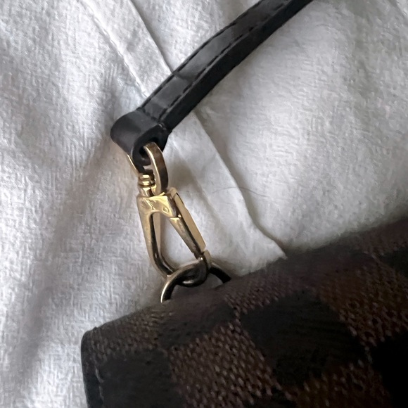 Louis Vuitton Hoxton Handbag Damier GM - Picture 4 of 12